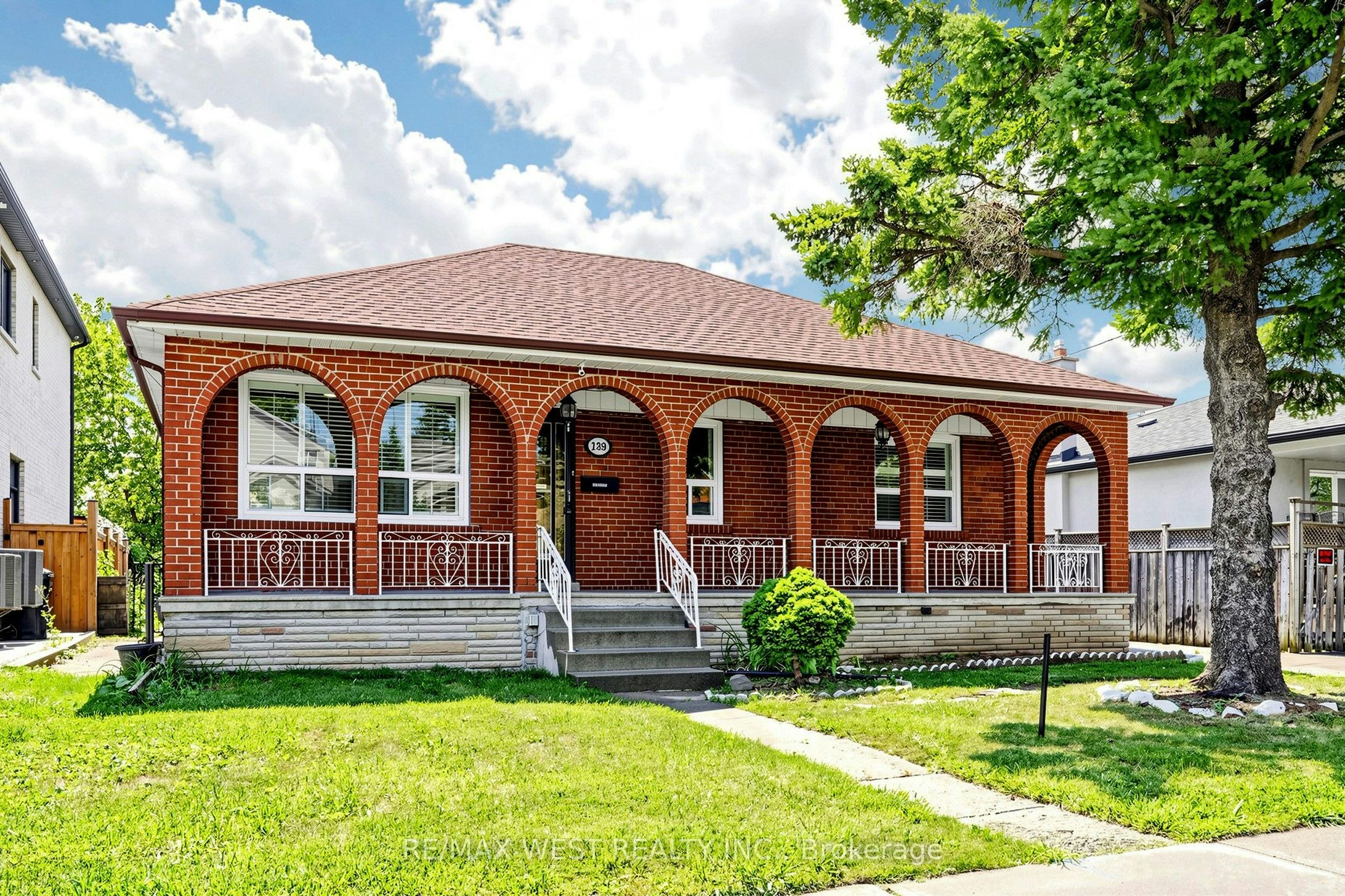 139 Ranee Avenue, Toronto, ON, M6A 1N3