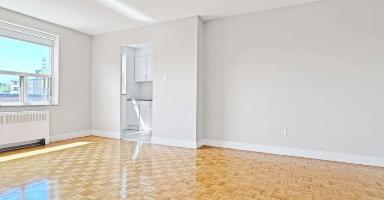305-1291 Bayview Avenue, Toronto, ON, M4G 2Z9 - 2