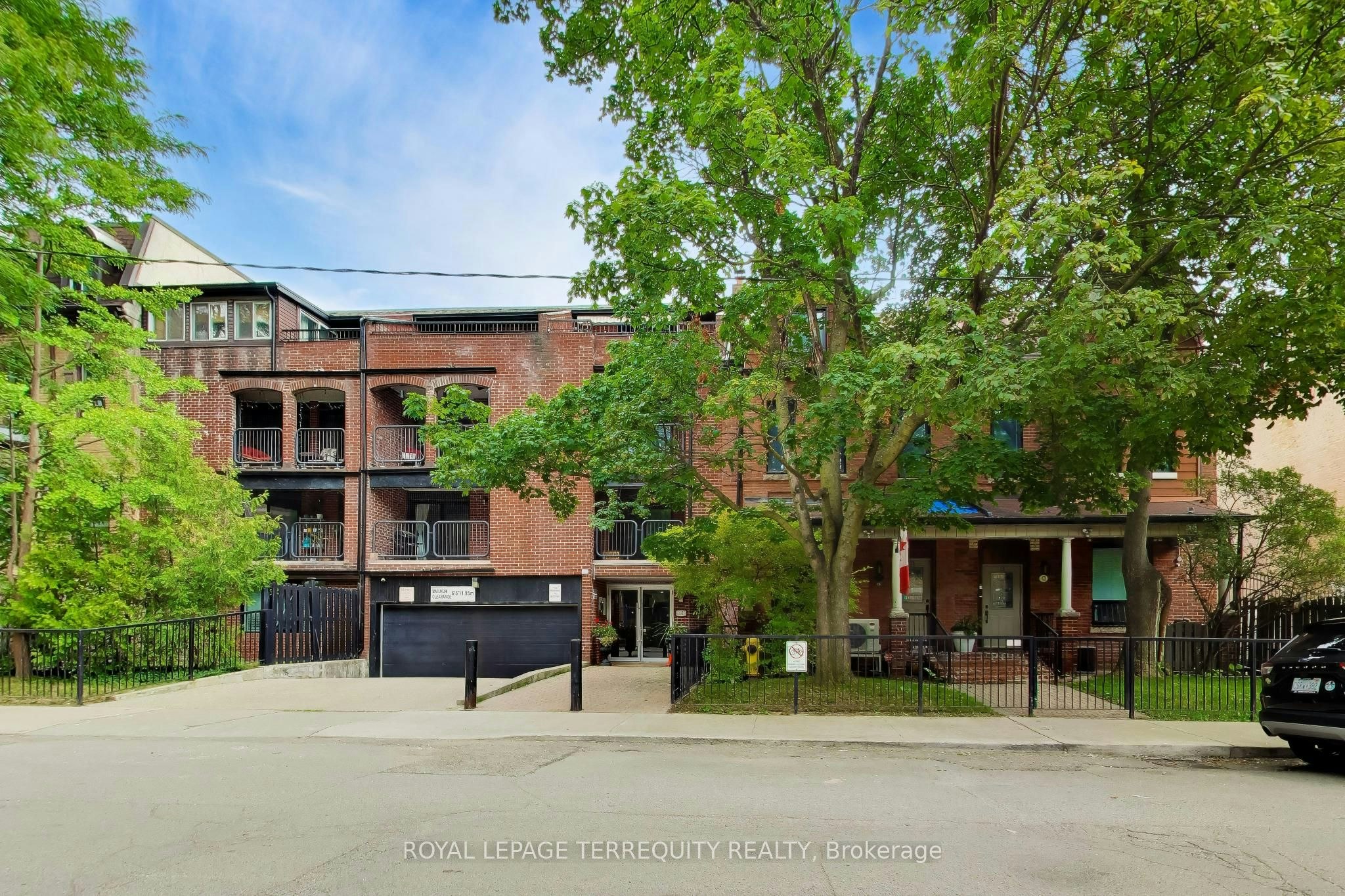 15-17 Pembroke Street, Toronto, ON, M5A 2N6
