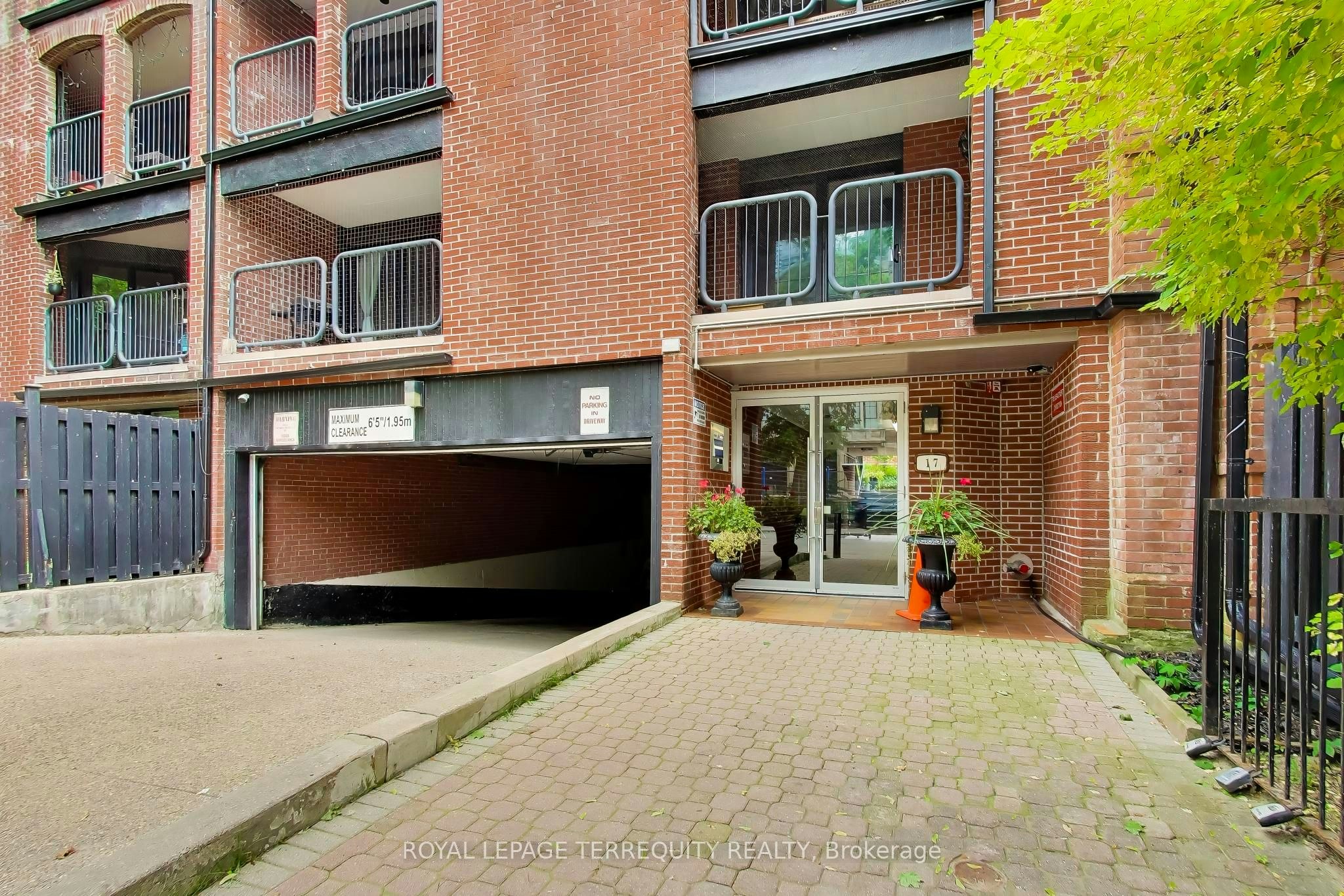 15-17 Pembroke Street, Toronto, ON, M5A 2N6 - 4