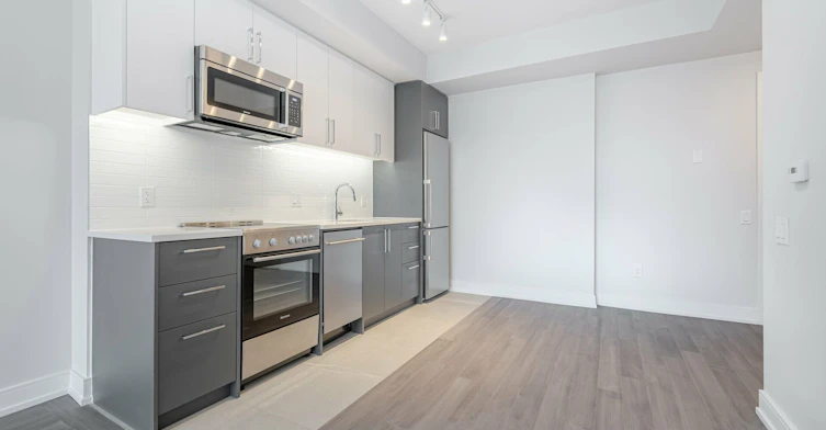 402-2525 Bathurst Street, Toronto, ON, M6B 2Y9 - 4