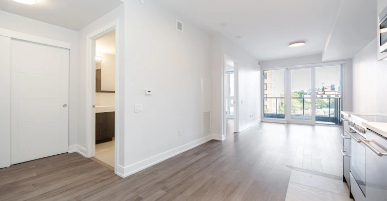 402-2525 Bathurst Street, Toronto, ON, M6B 2Y9 - 3