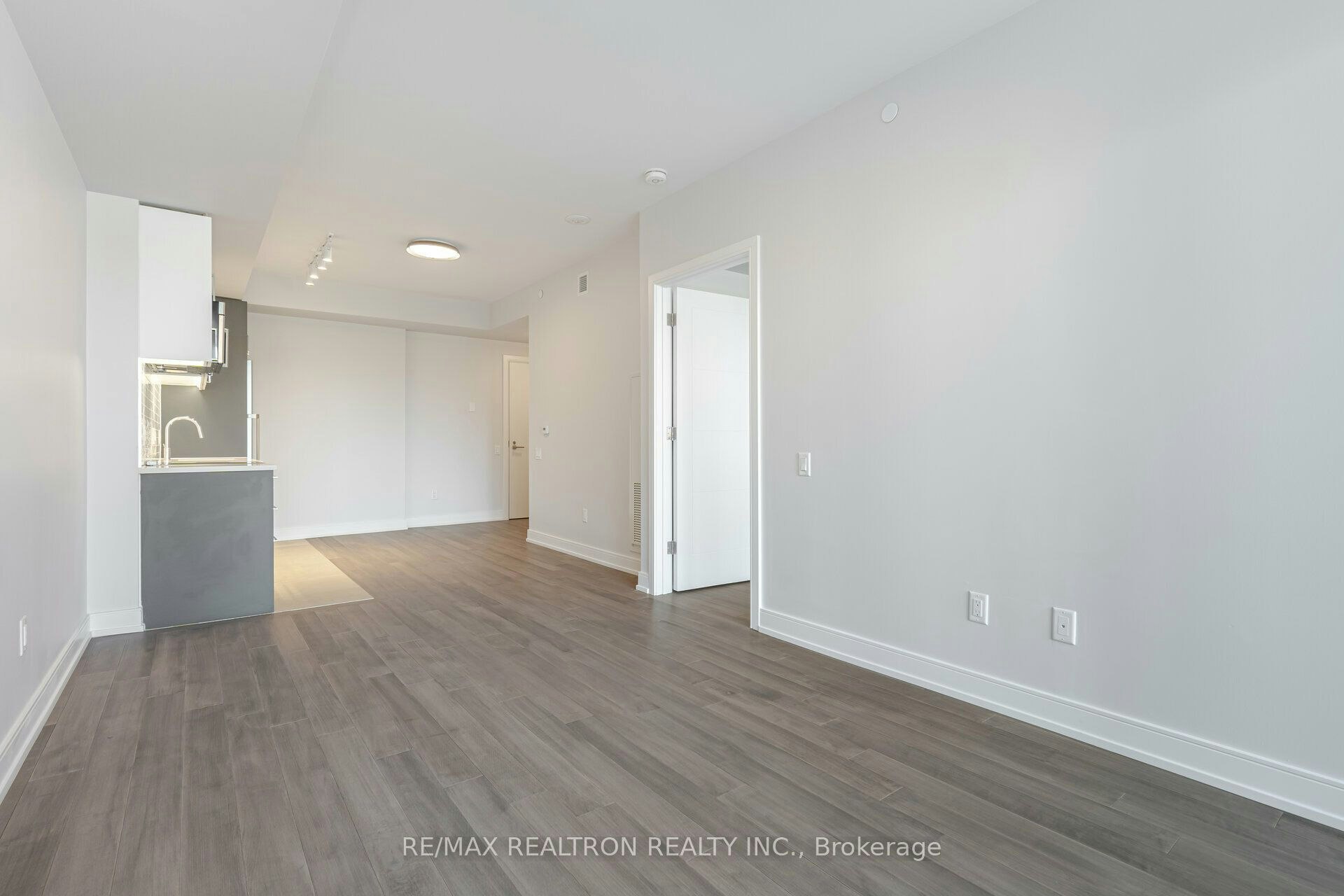 402-2525 Bathurst Street, Toronto, ON, M6B 2Y9 - 6
