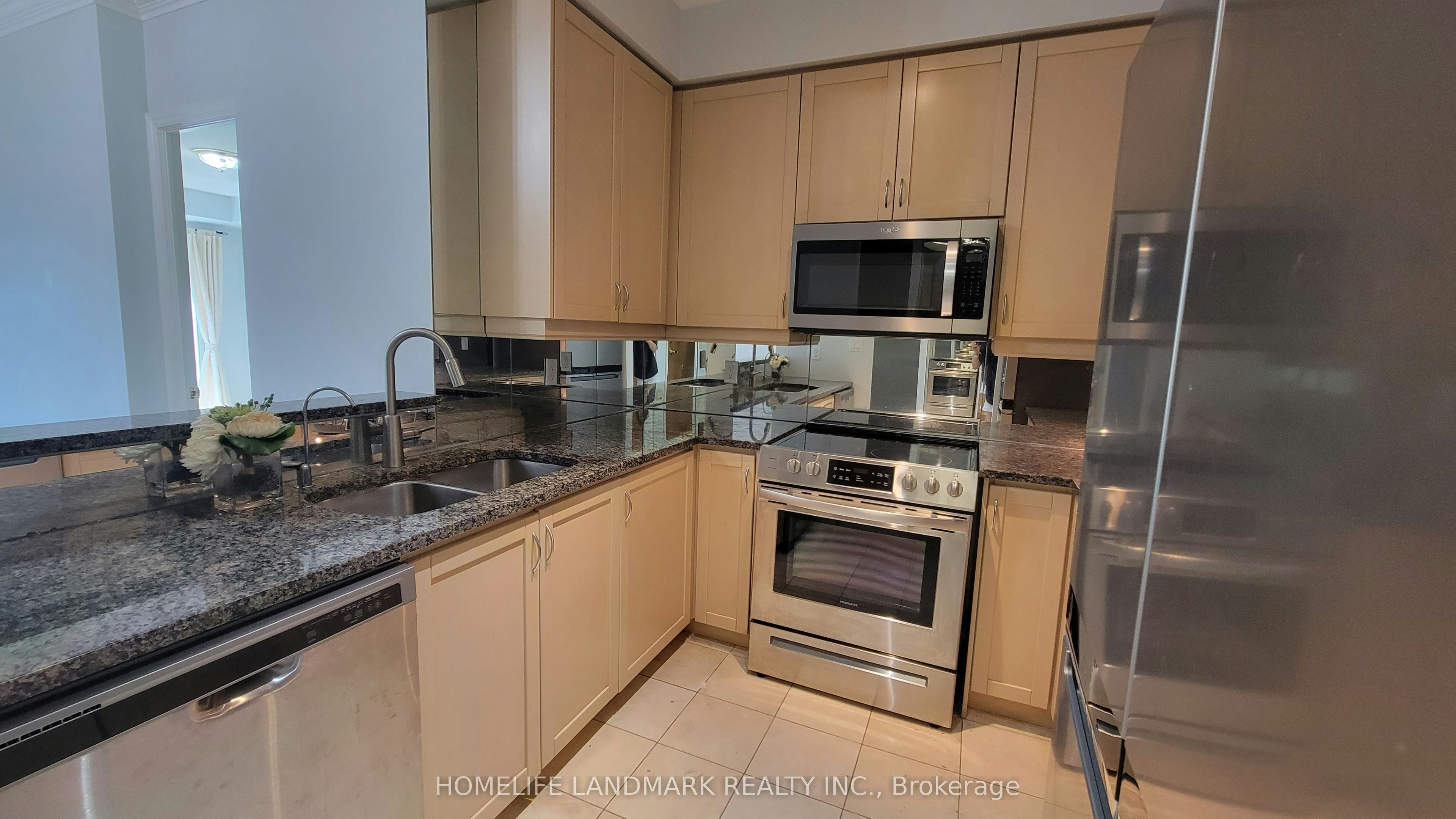 #515-11 William Carson Crescent, Toronto, ON, M2P 2G1 - 4