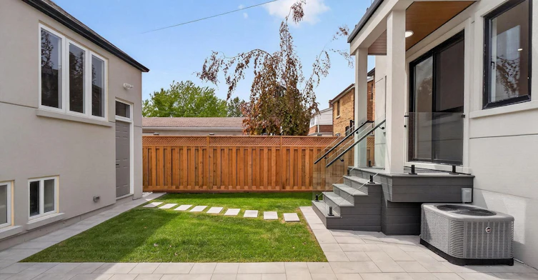 Garden Suite-249 Lauder Avenue, Toronto, ON, M6E 3H5 - 12