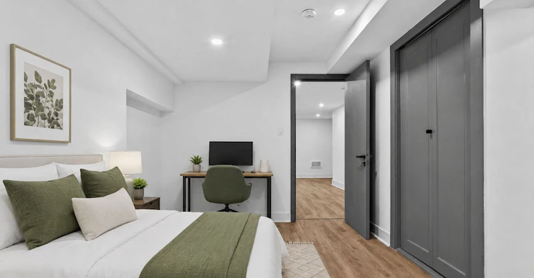 Lower Level-249 Lauder Avenue, Toronto, ON, M6E 3H5 - 4
