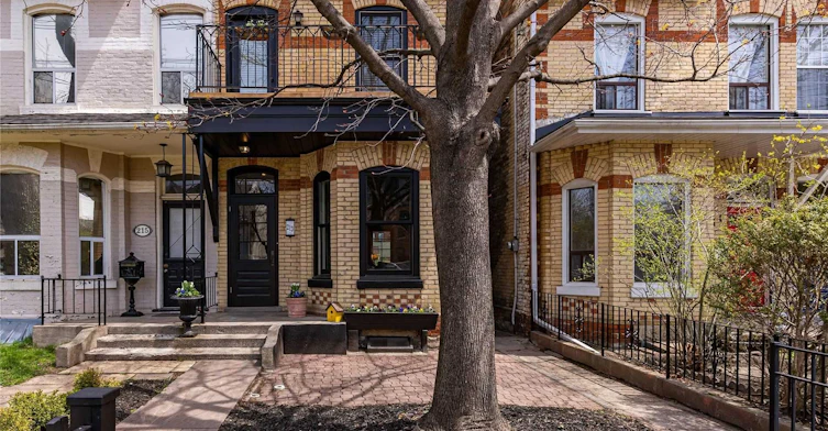 Lower-213 Shaw Street, Toronto, ON, M6J 2W7 - 2