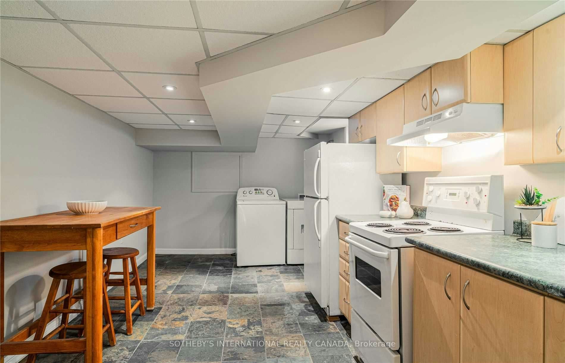 Lower-213 Shaw Street, Toronto, ON, M6J 2W7 - 3