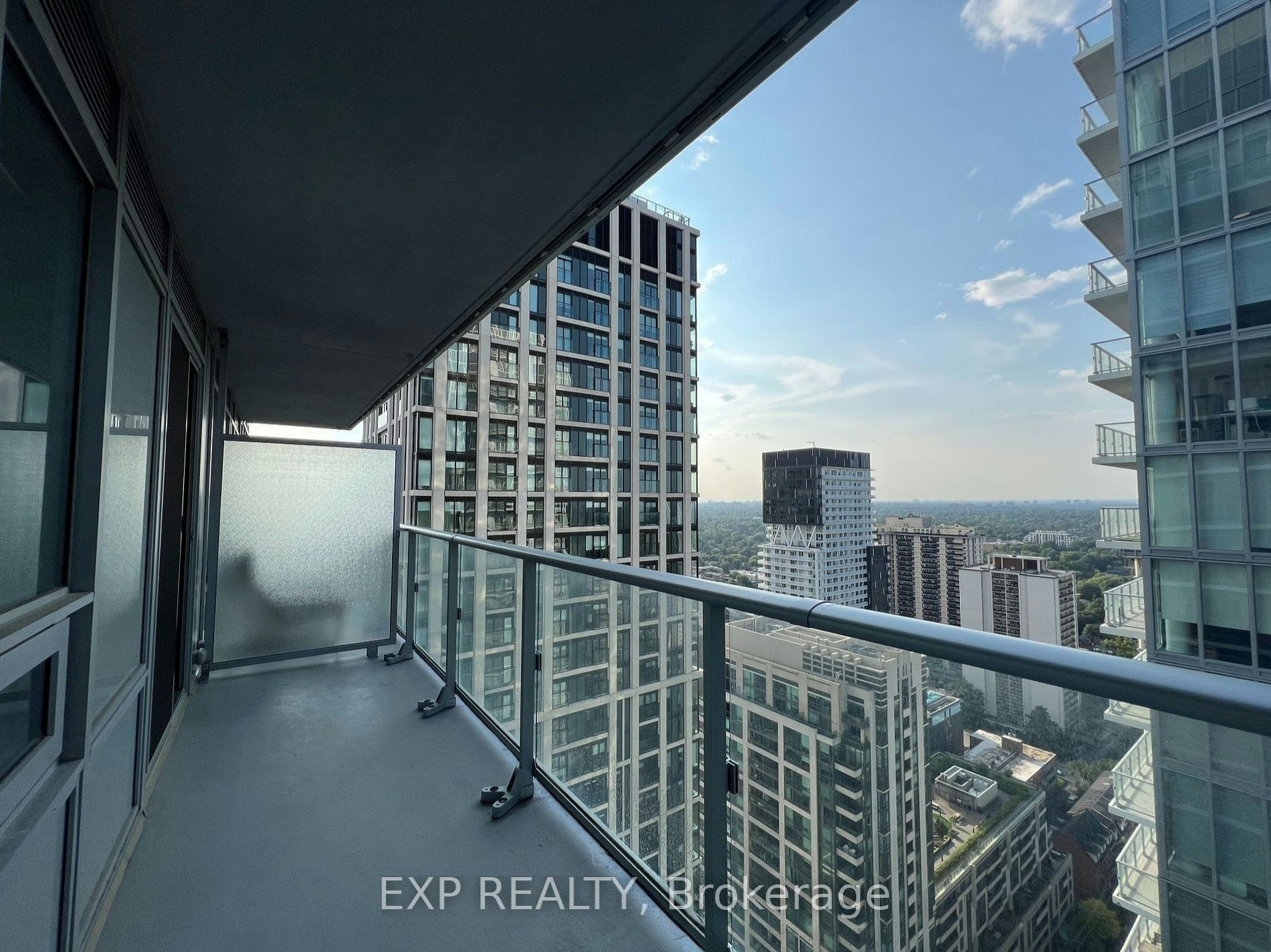 3213-195 Redpath Avenue, Toronto, ON, M4P 0E4 - 11