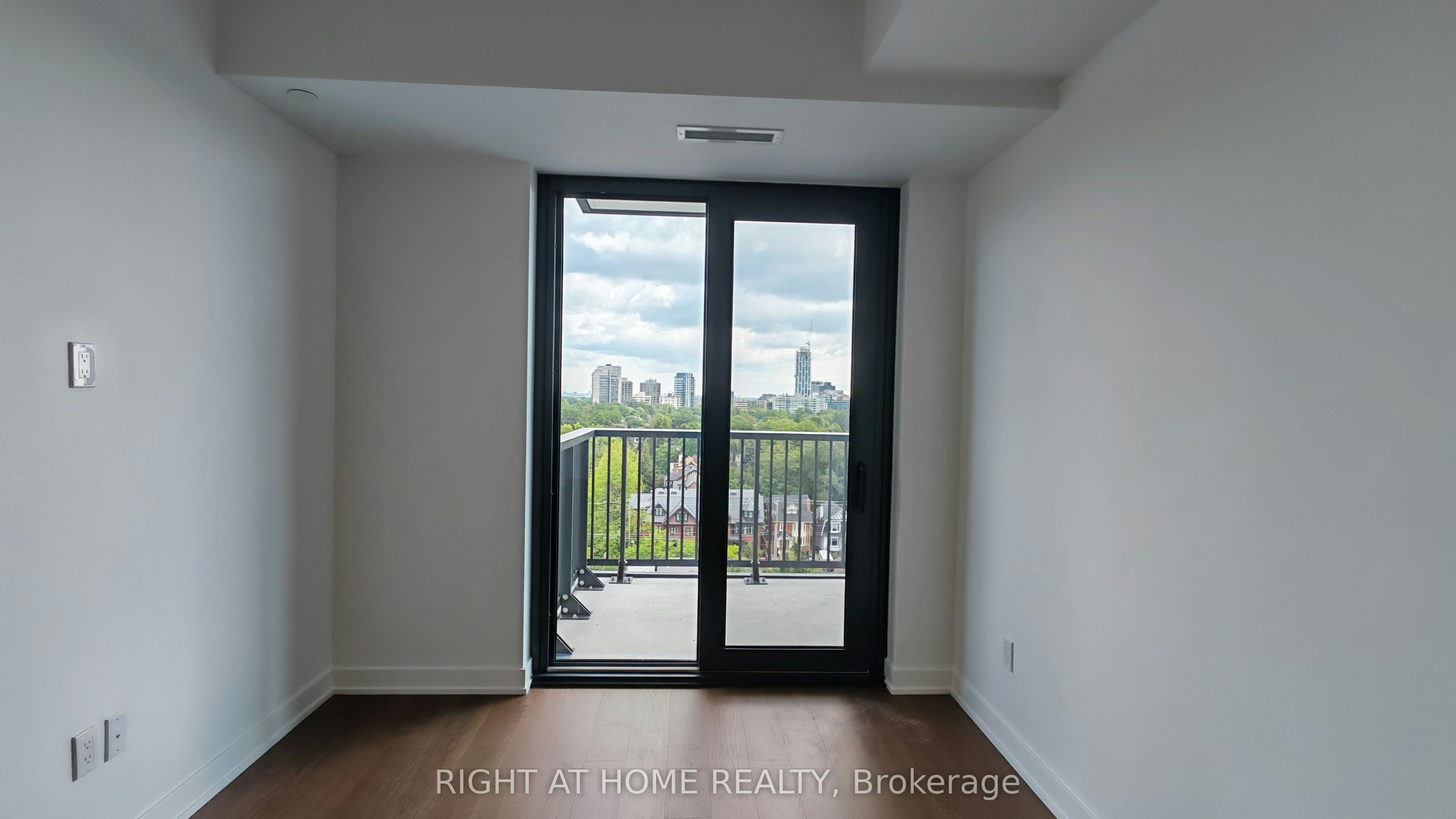 1719-89 Montclair Avenue, Toronto, ON, M5P 0A9 - 8