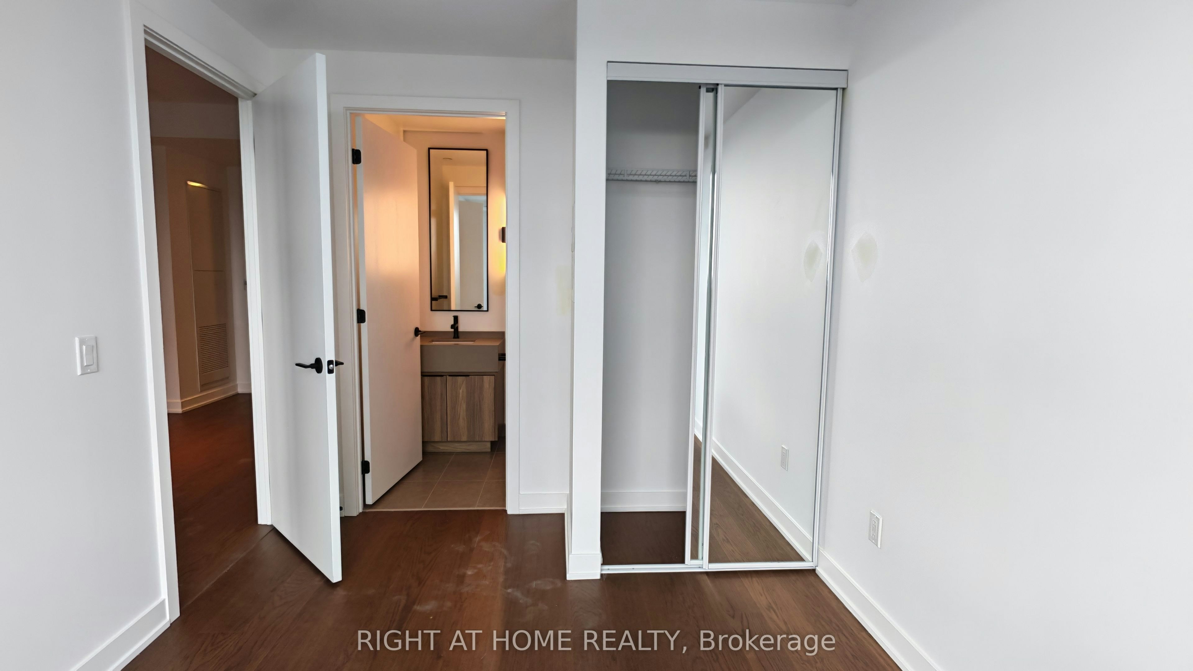 1719-89 Montclair Avenue, Toronto, ON, M5P 0A9 - 6