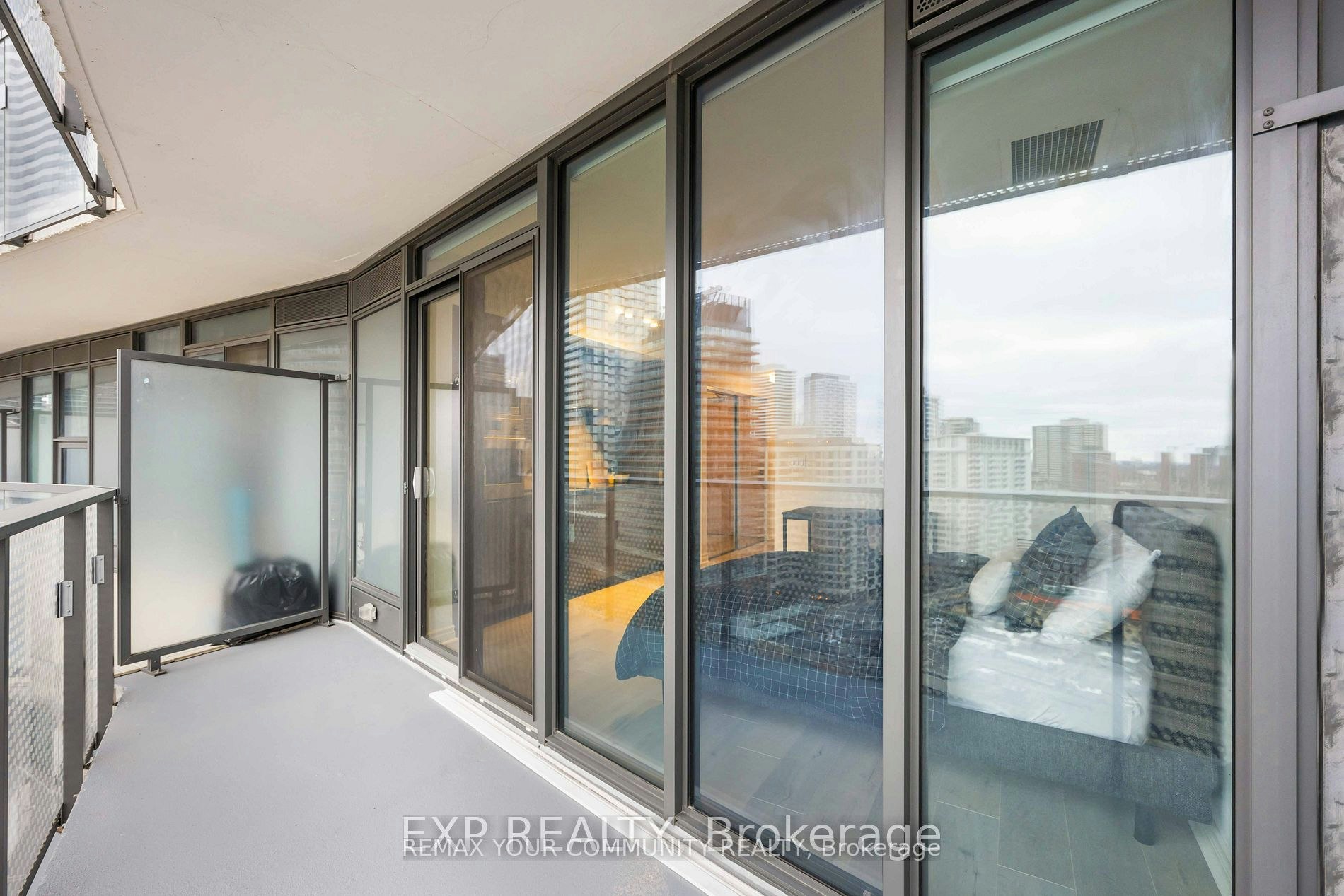 1212-11 Wellesley Street W, Toronto, ON, M4Y 0G4 - 26