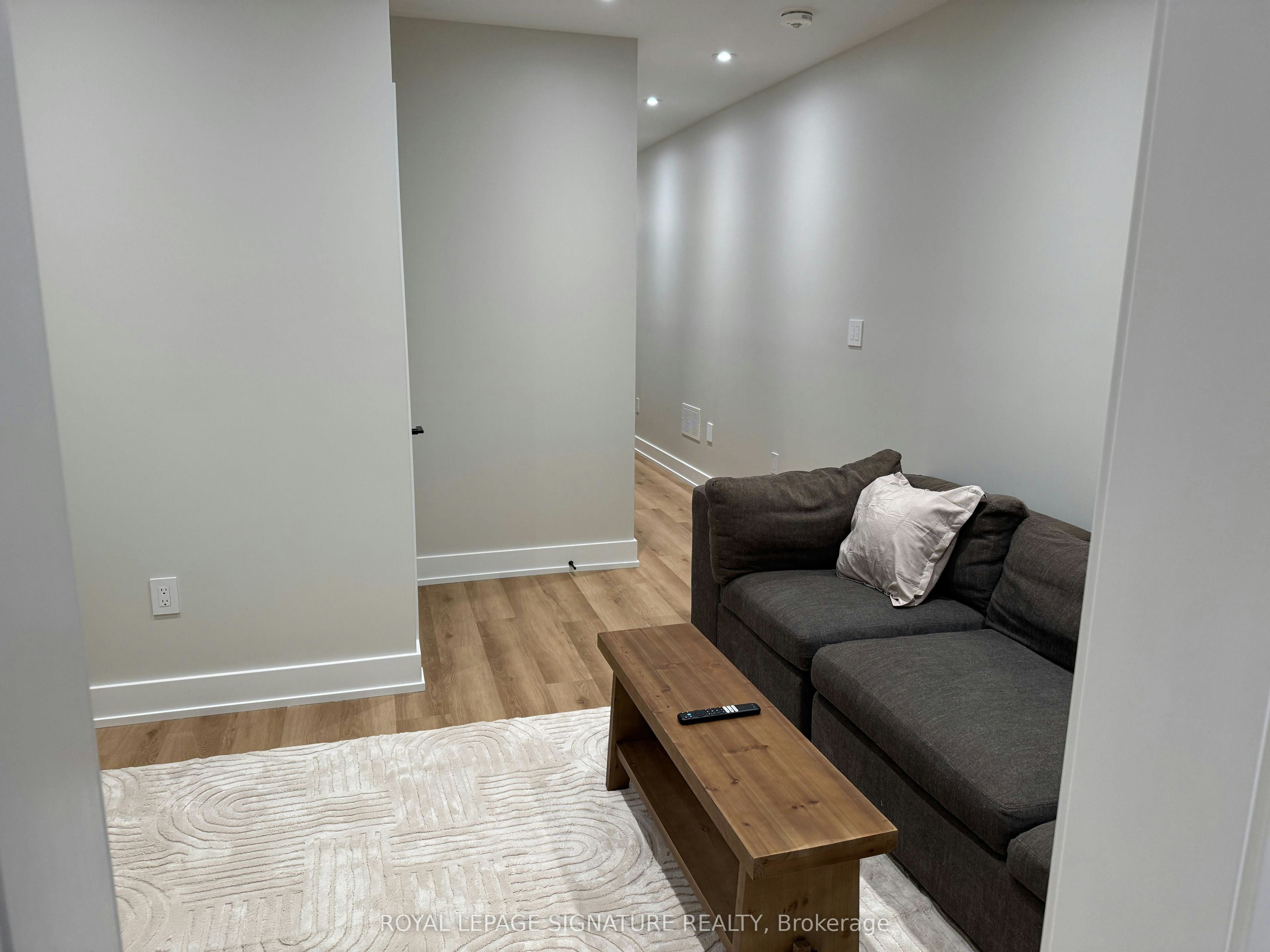 Bsmt-11 Norcross Road, Toronto, ON, M3H 2R3 - 9