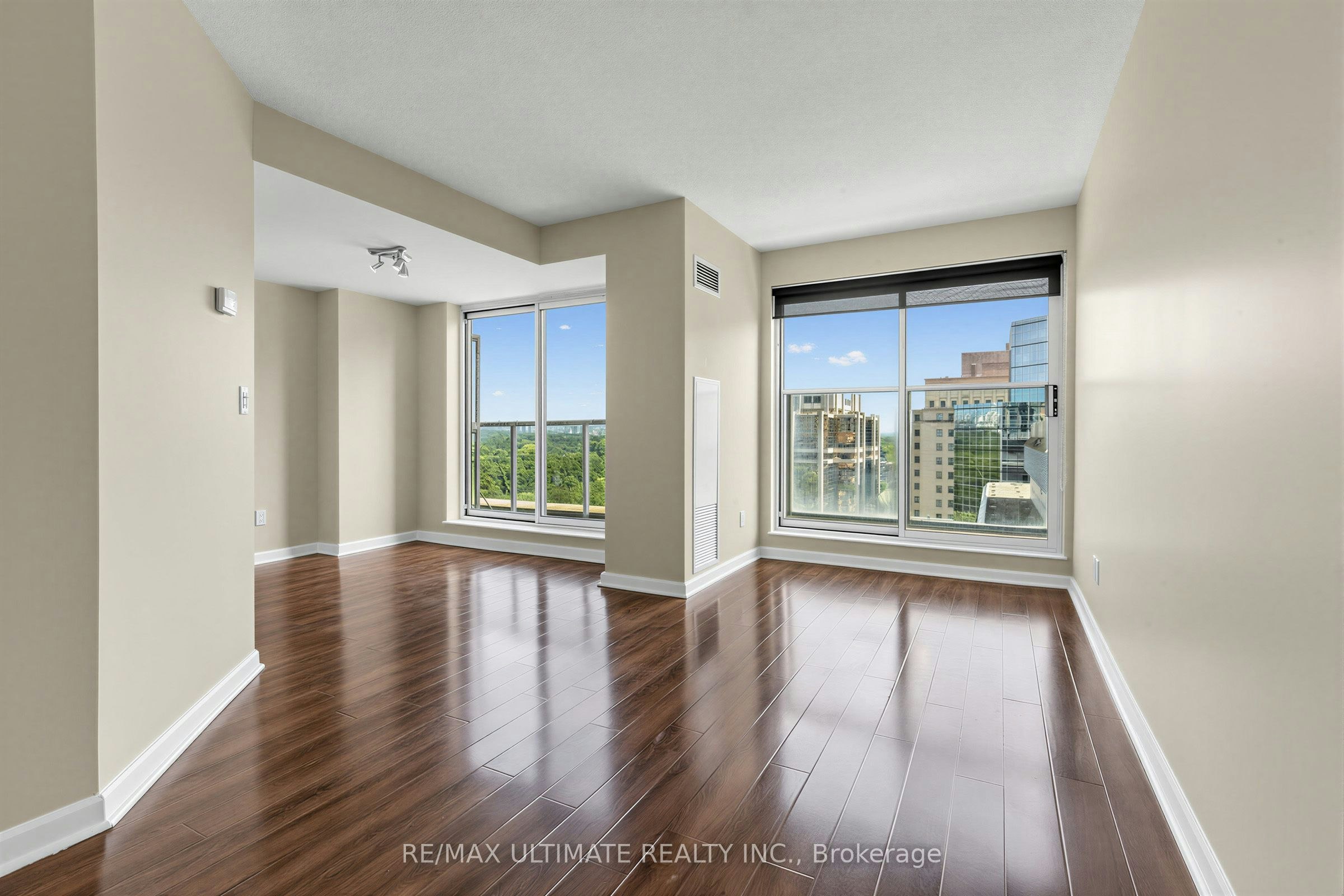 1508-8 Park Road, Toronto, ON, M4W 3S5