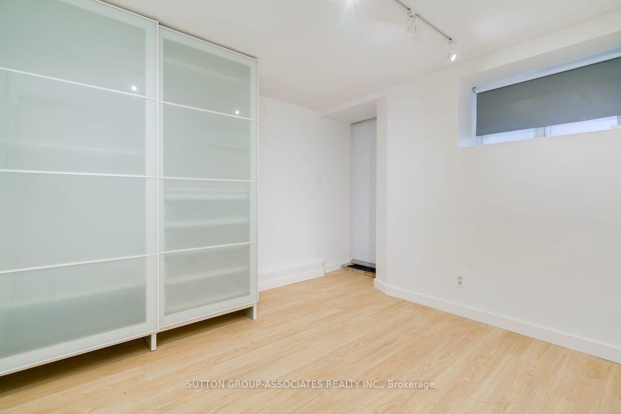 Lower-477 Brunswick Avenue, Toronto, ON, M5R 2Z6 - 8