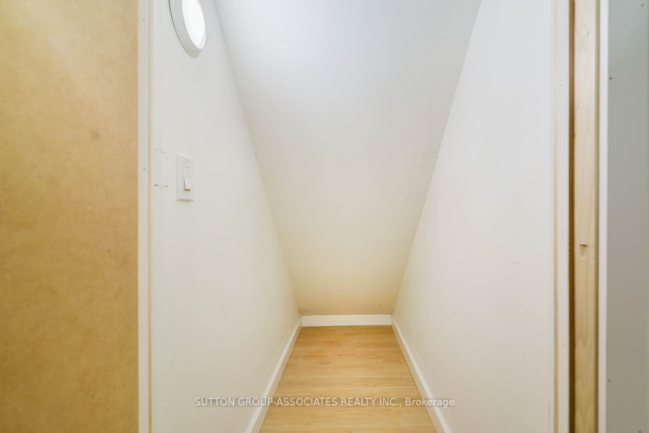 Lower-477 Brunswick Avenue, Toronto, ON, M5R 2Z6 - 13