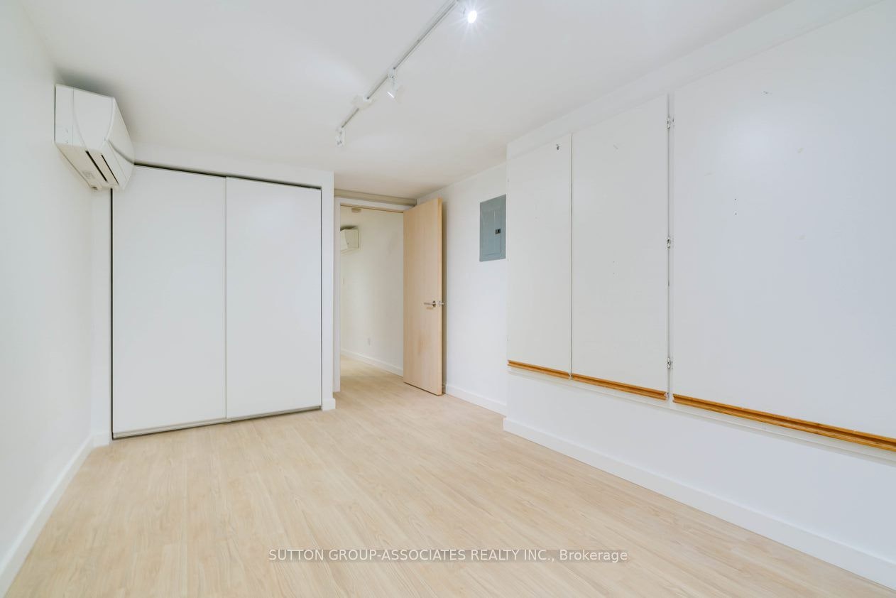 Lower-477 Brunswick Avenue, Toronto, ON, M5R 2Z6 - 12