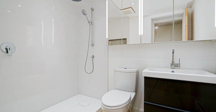 Lower-477 Brunswick Avenue, Toronto, ON, M5R 2Z6 - 6