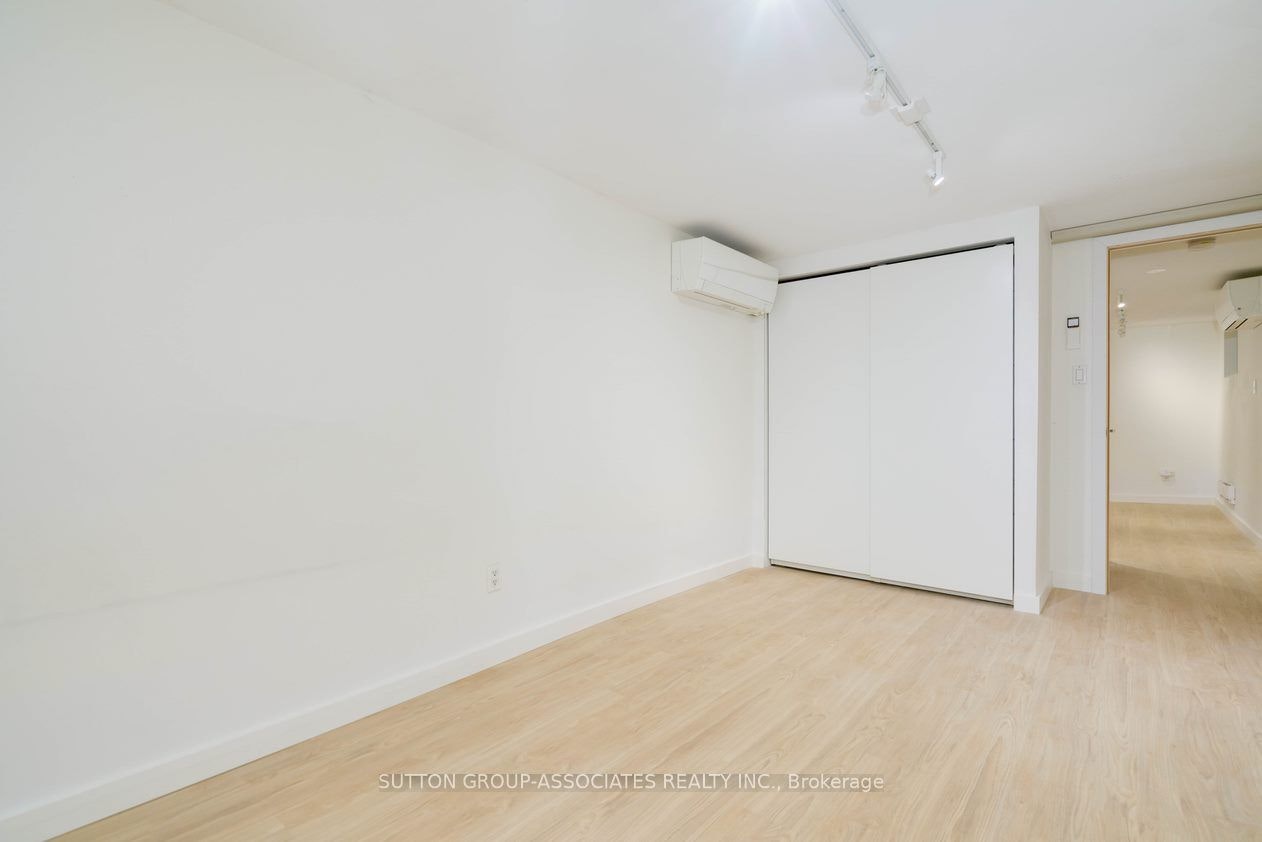 Lower-477 Brunswick Avenue, Toronto, ON, M5R 2Z6 - 10