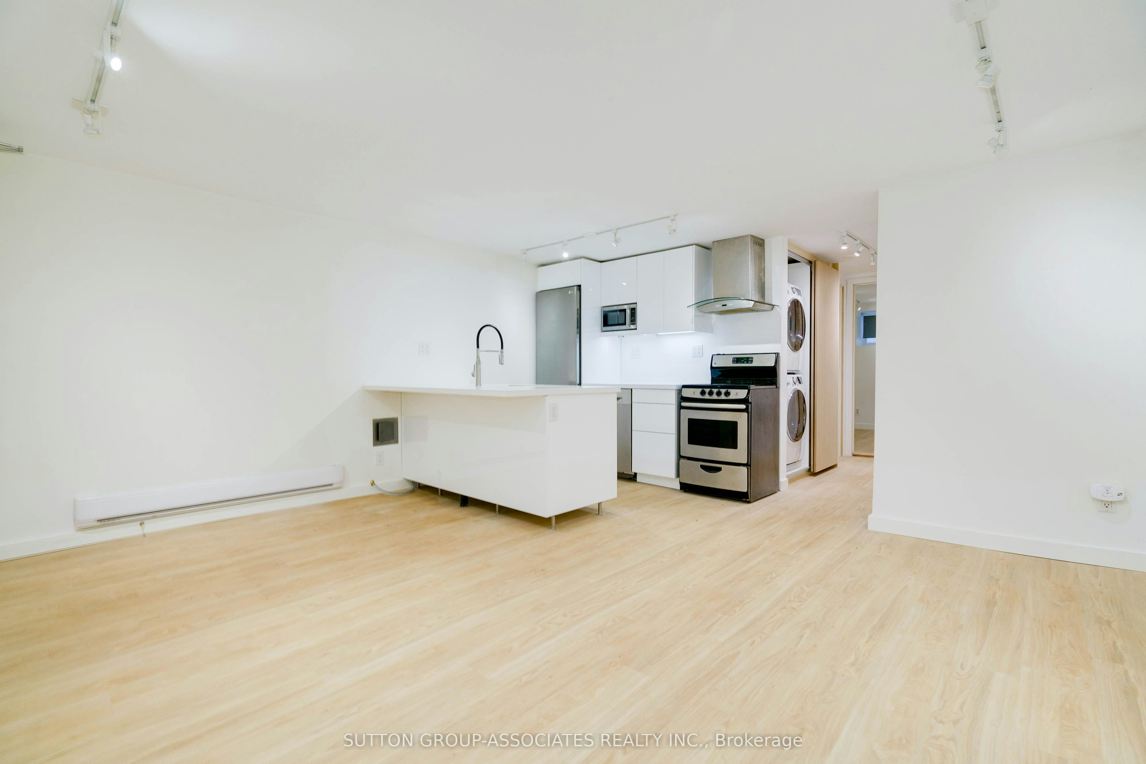Lower-477 Brunswick Avenue, Toronto, ON, M5R 2Z6 - 4