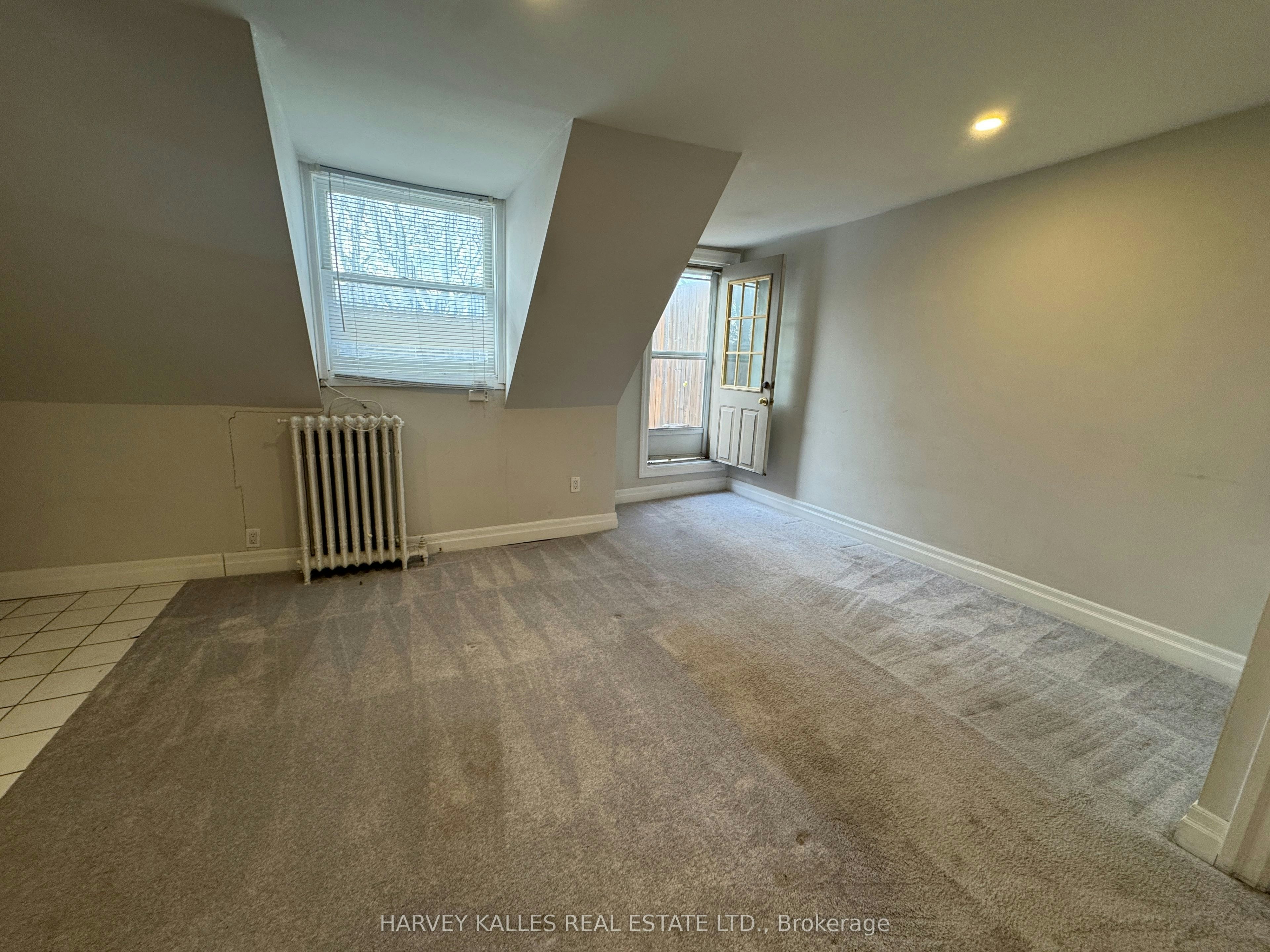 301-676 Huron Street, Toronto, ON, M5R 2R9 - 2