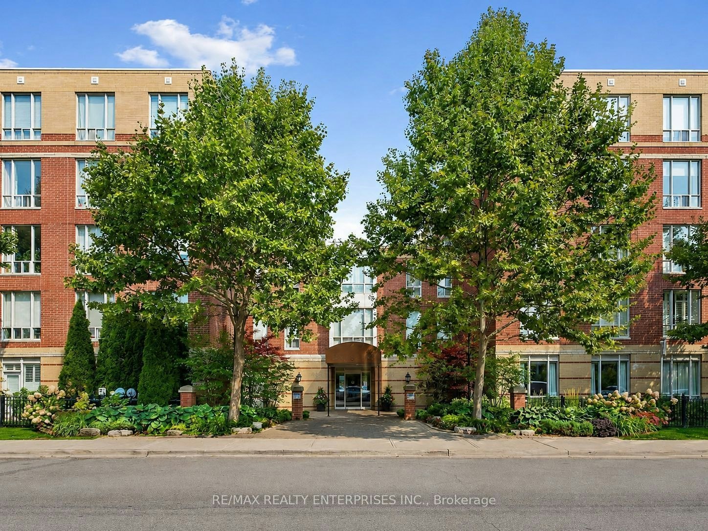 211-481 Rosewell Avenue, Toronto, ON, M4R 2J1