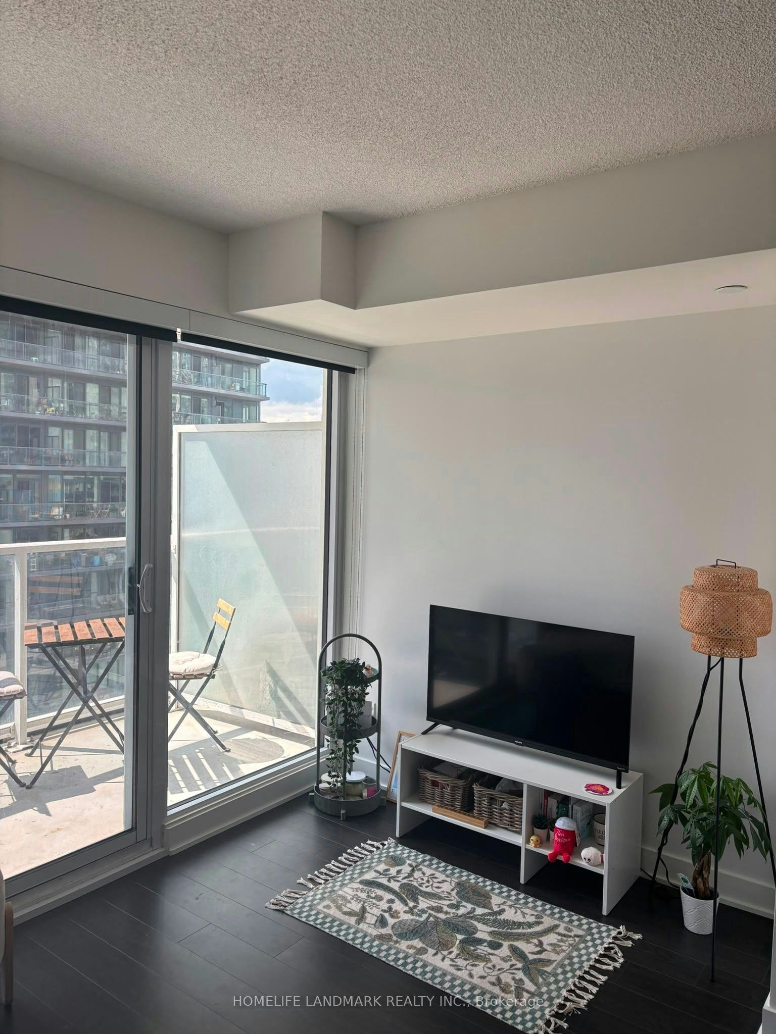 1616-19 Bathurst Street, Toronto, ON, M5V 0N2 - 9