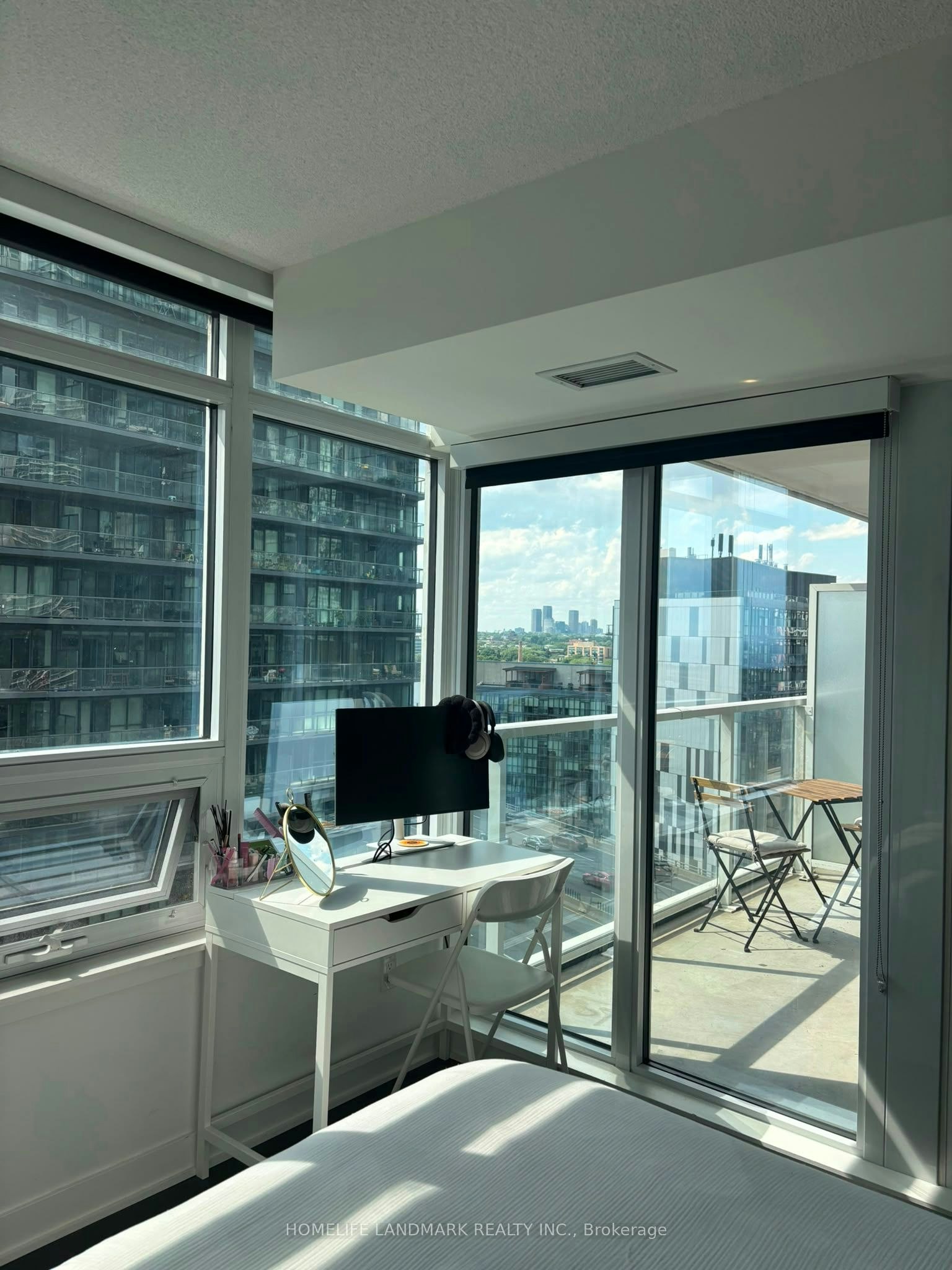 1616-19 Bathurst Street, Toronto, ON, M5V 0N2 - 8