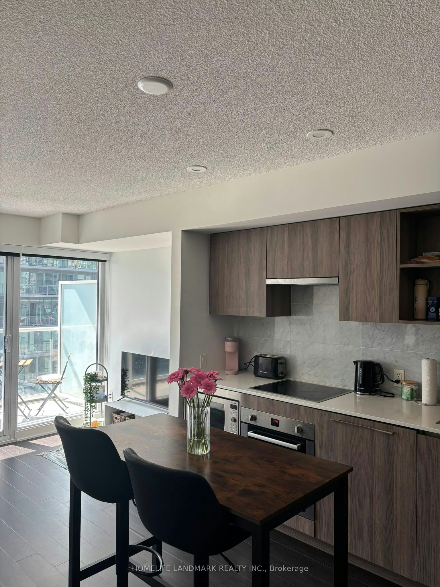 1616-19 Bathurst Street, Toronto, ON, M5V 0N2 - 5