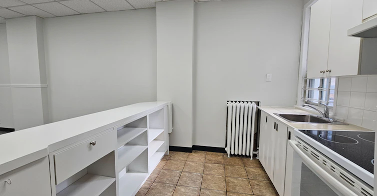 2-516 Yonge Street, Toronto, ON, M4Y 1X9 - 6