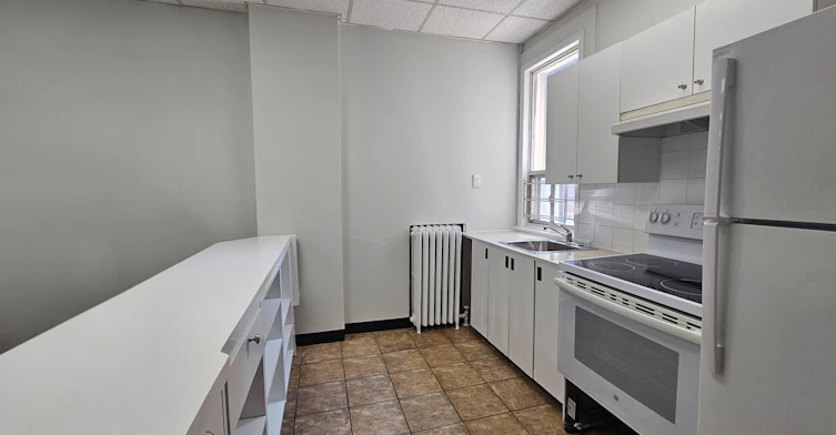 2-516 Yonge Street, Toronto, ON, M4Y 1X9 - 2