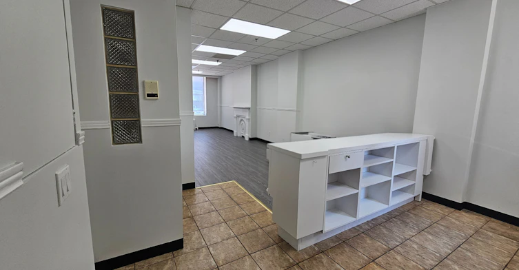 2-516 Yonge Street, Toronto, ON, M4Y 1X9 - 7
