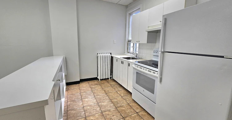 2-516 Yonge Street, Toronto, ON, M4Y 1X9 - 4