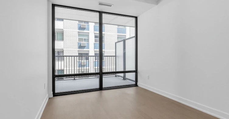 528-91 Montclair Avenue, Toronto, ON, M5P 0B1 - 24