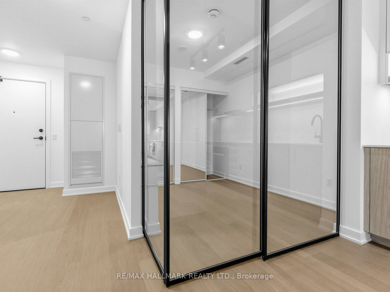 528-91 Montclair Avenue, Toronto, ON, M5P 0B1 - 21