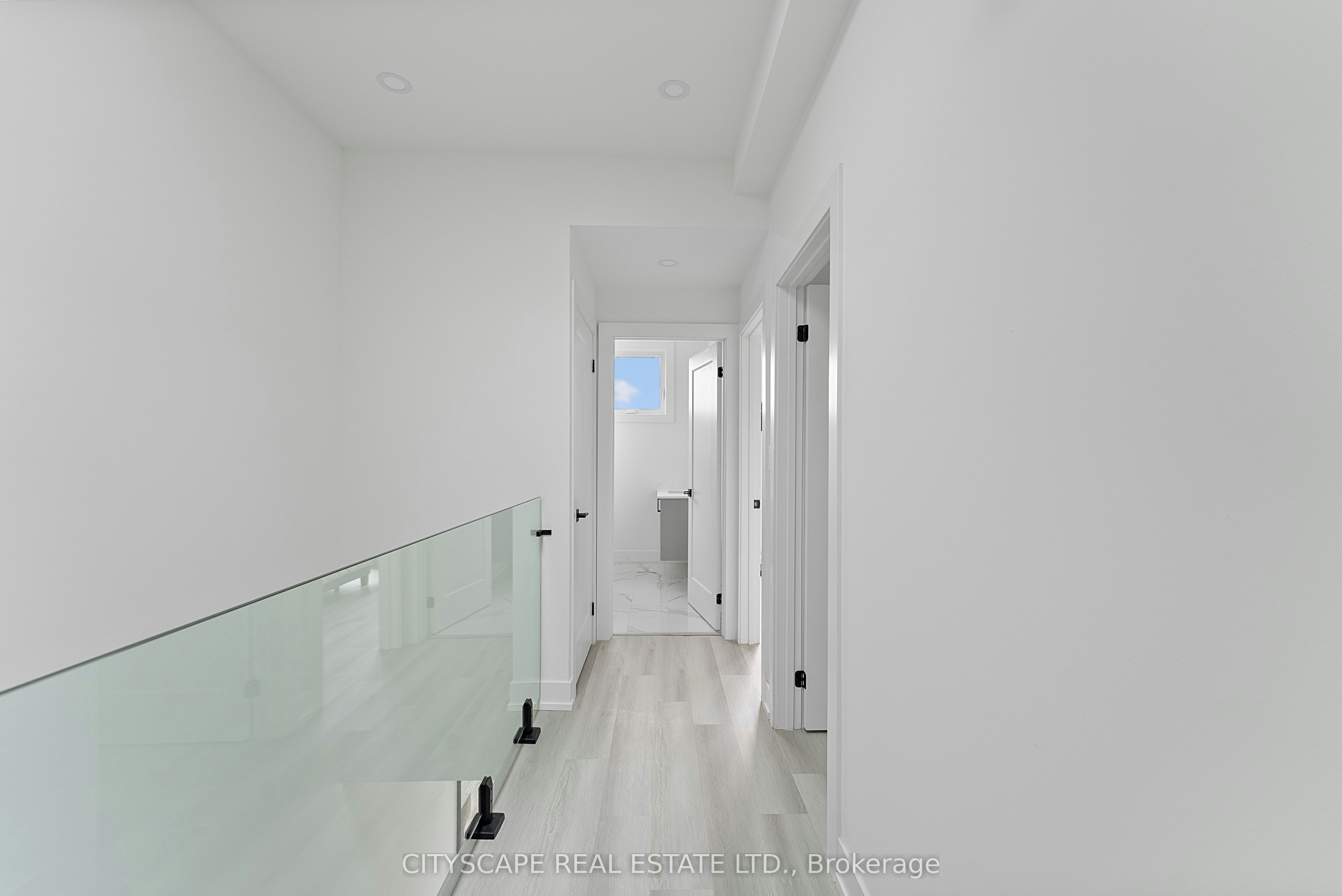 1 - lower-589 Oakwood Avenue, Toronto, ON, M6E 2X8 - 21