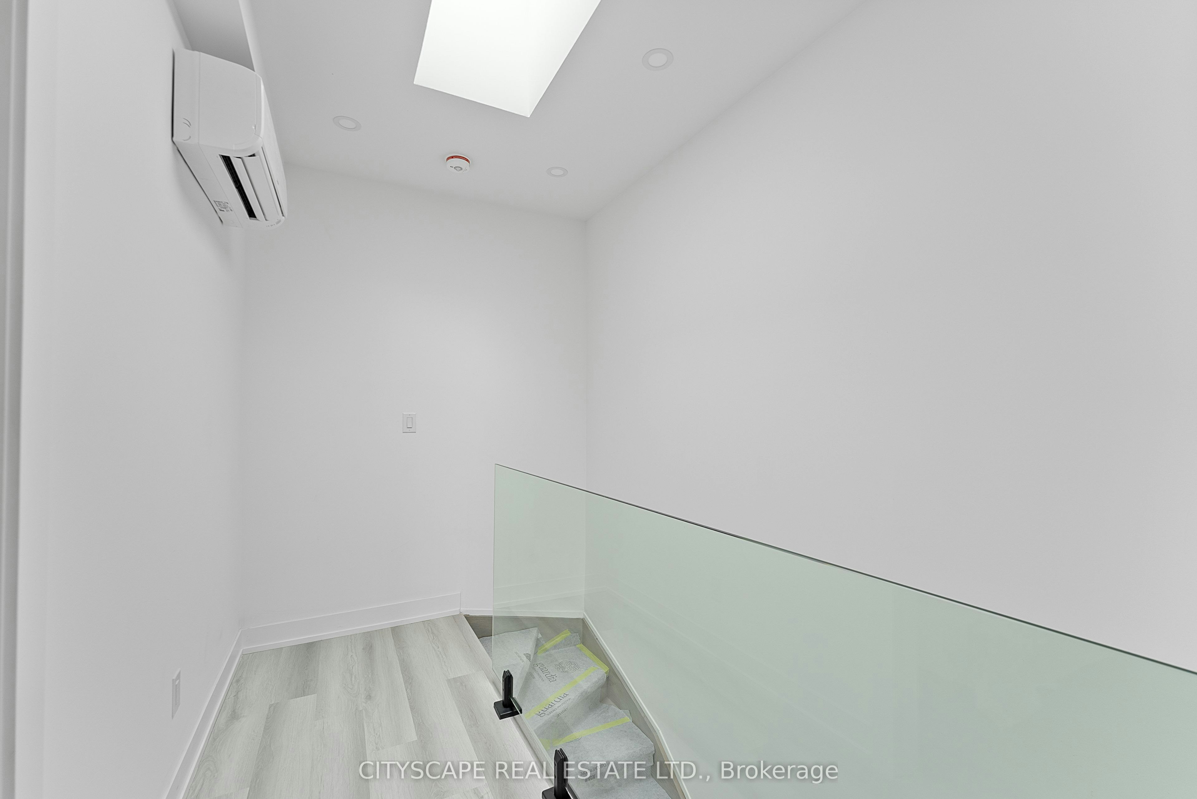 1 - lower-589 Oakwood Avenue, Toronto, ON, M6E 2X8 - 22