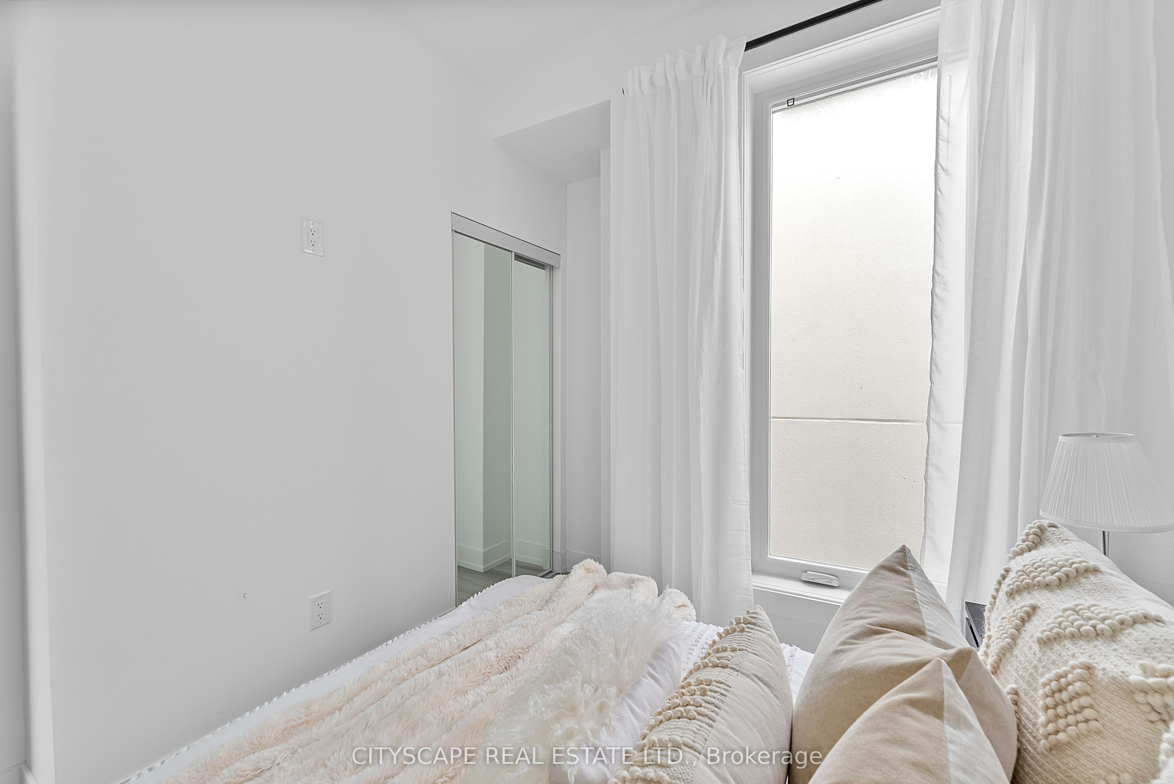 1 - lower-589 Oakwood Avenue, Toronto, ON, M6E 2X8 - 27