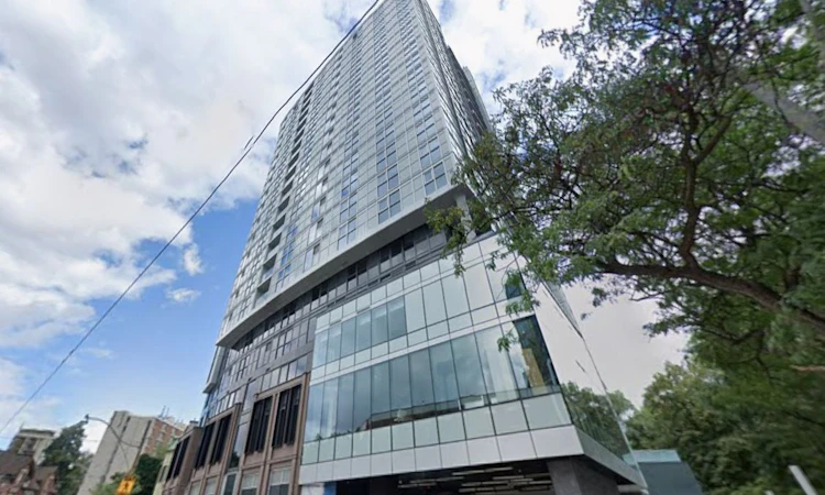 1703-219 Dundas Street E