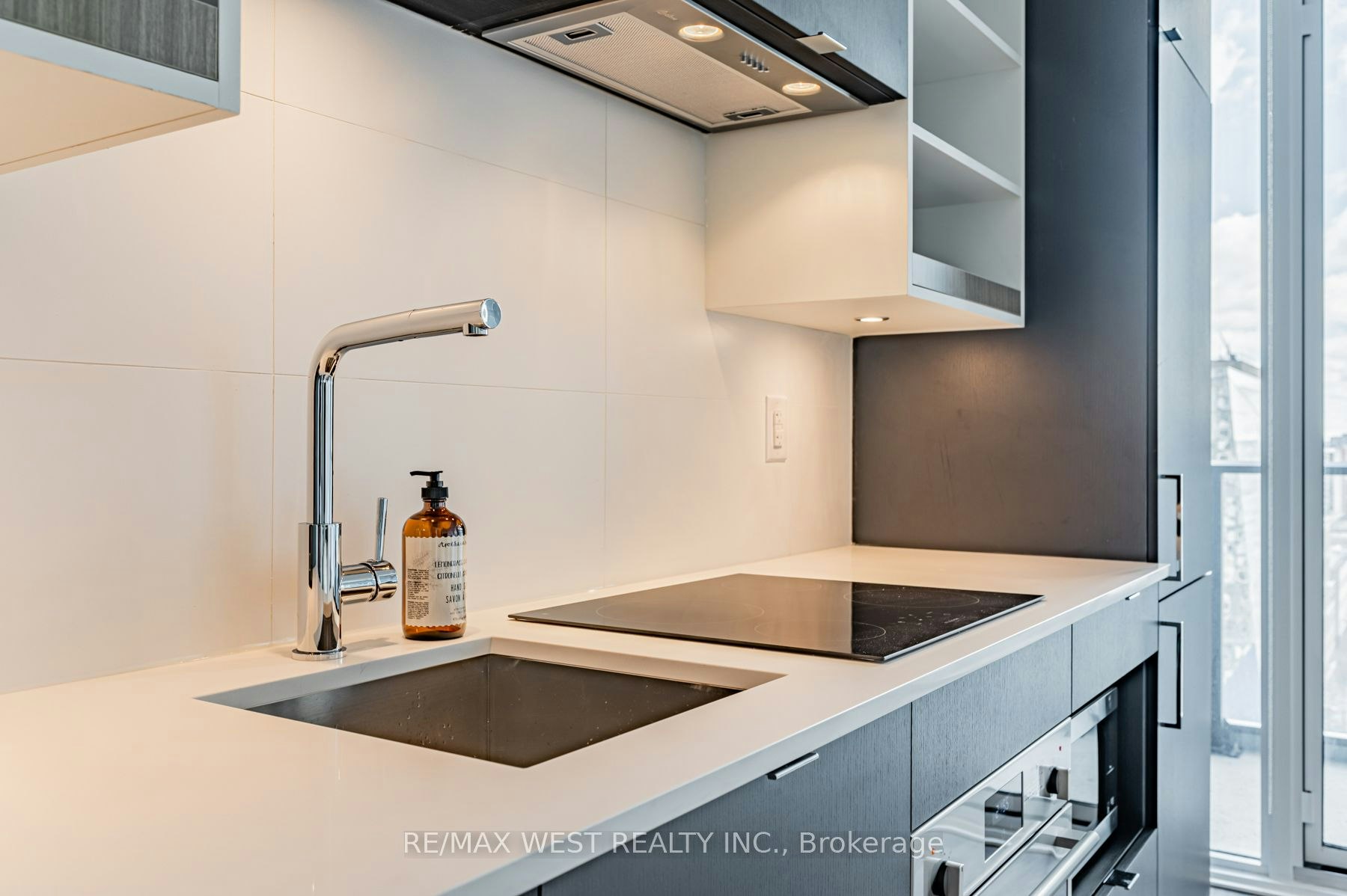 1218-20 Edward Street, Toronto, ON, M5G 1C9 - 3