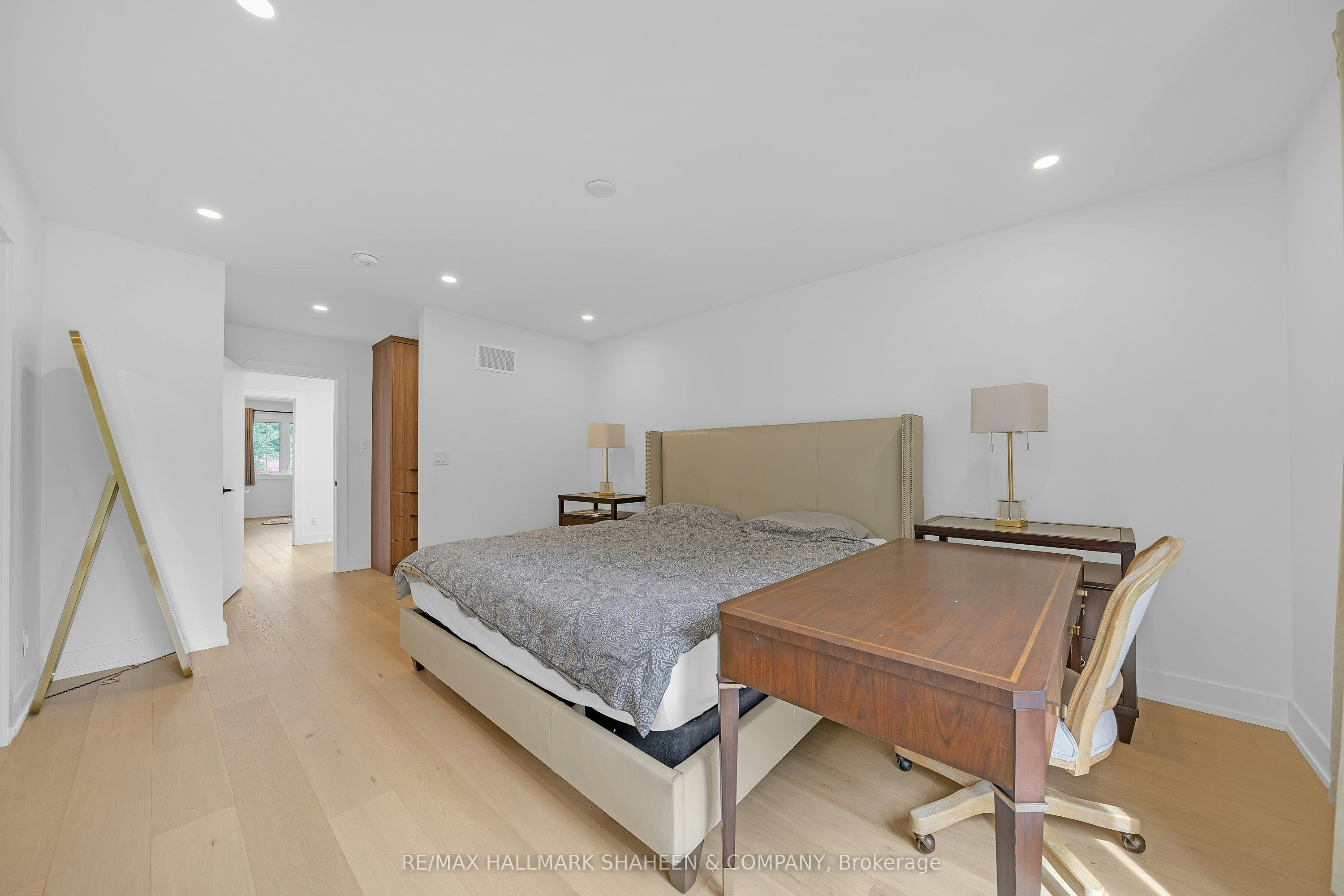 207 Sutherland Drive, Toronto, ON, M4G 1J1 - 25