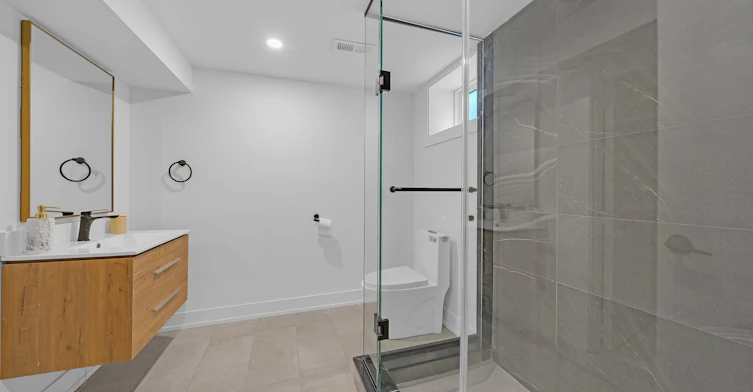 207 Sutherland Drive, Toronto, ON, M4G 1J1 - 44