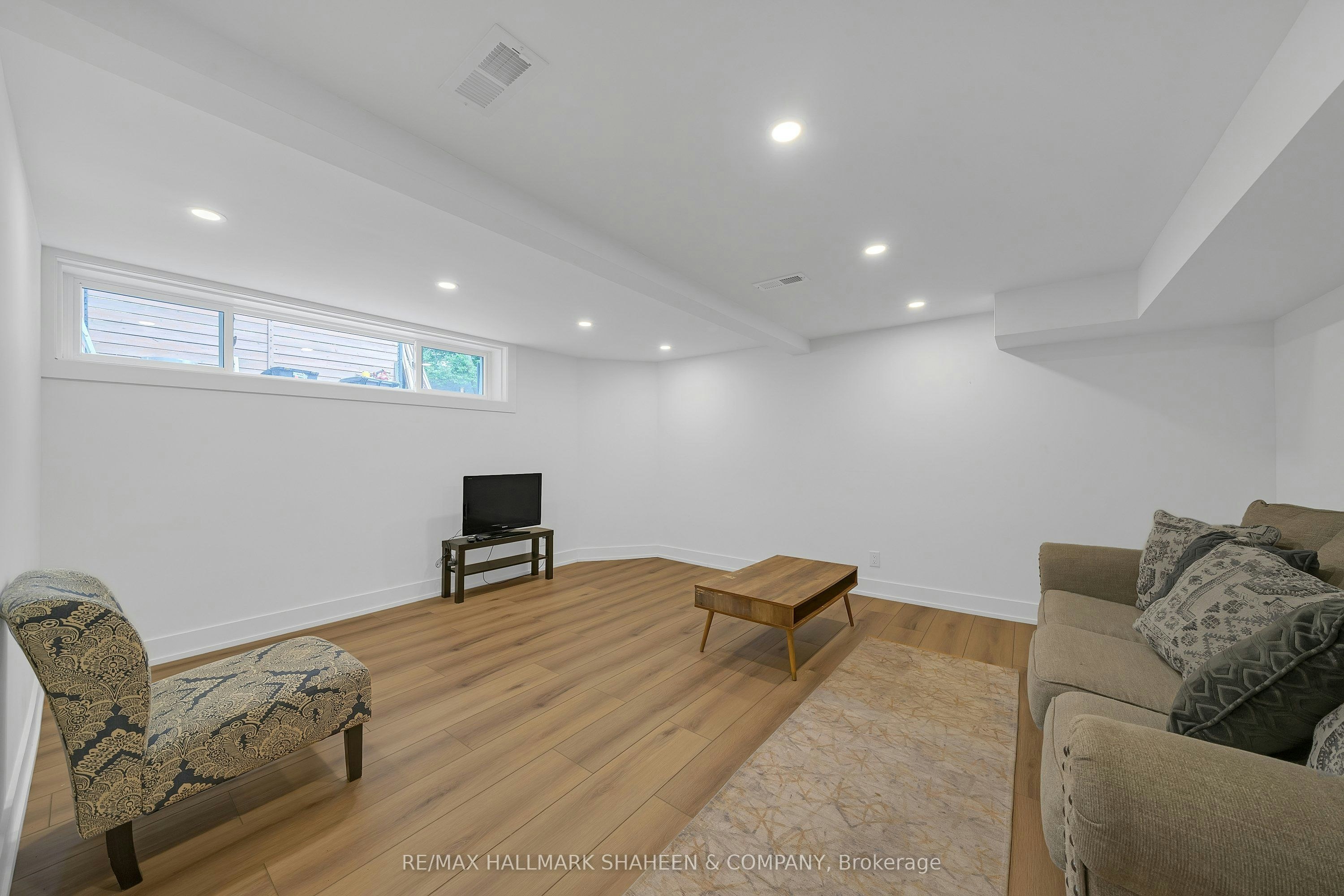207 Sutherland Drive, Toronto, ON, M4G 1J1 - 40