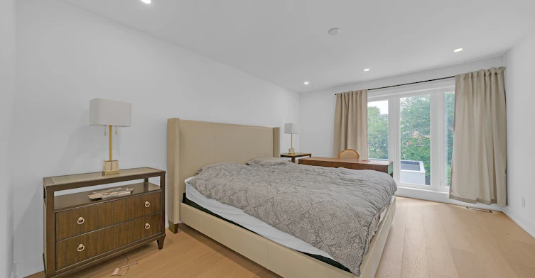 207 Sutherland Drive, Toronto, ON, M4G 1J1 - 23