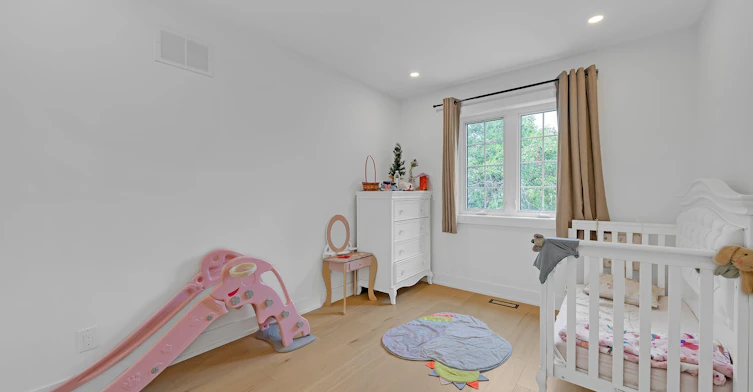 207 Sutherland Drive, Toronto, ON, M4G 1J1 - 32