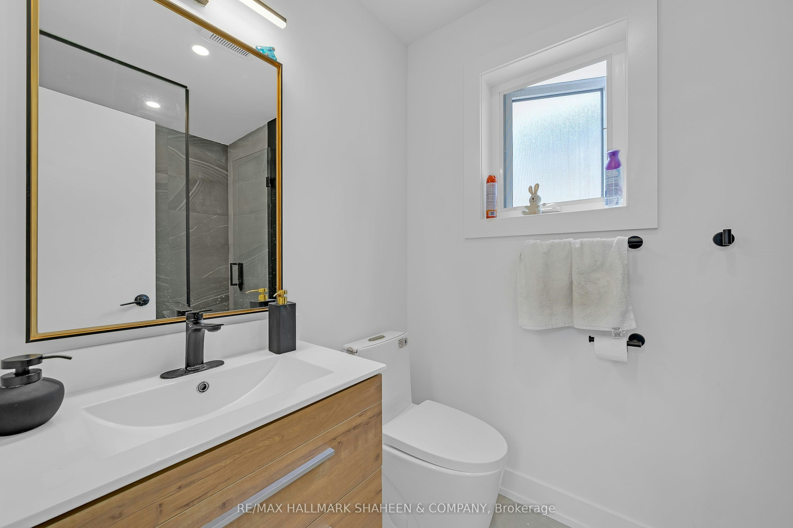 207 Sutherland Drive, Toronto, ON, M4G 1J1 - 34