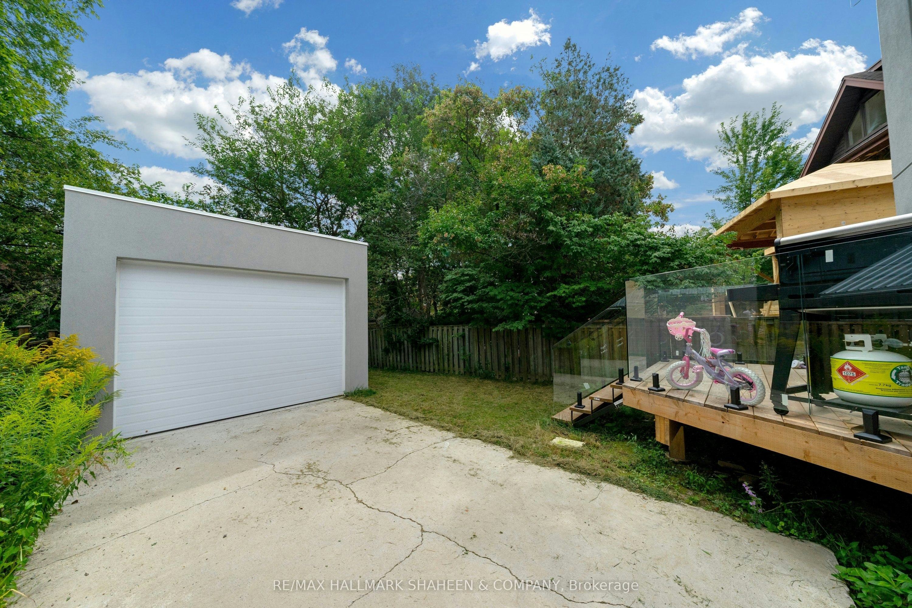 207 Sutherland Drive, Toronto, ON, M4G 1J1 - 49