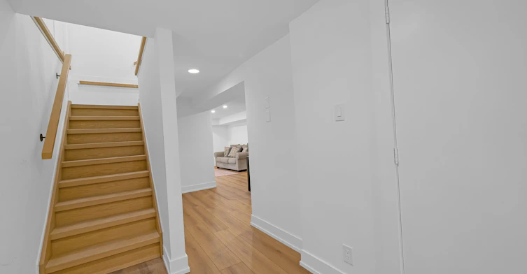 207 Sutherland Drive, Toronto, ON, M4G 1J1 - 36