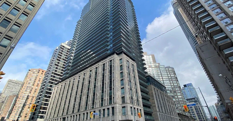 807-955 Bay Street, Toronto, ON, M5S 2A2