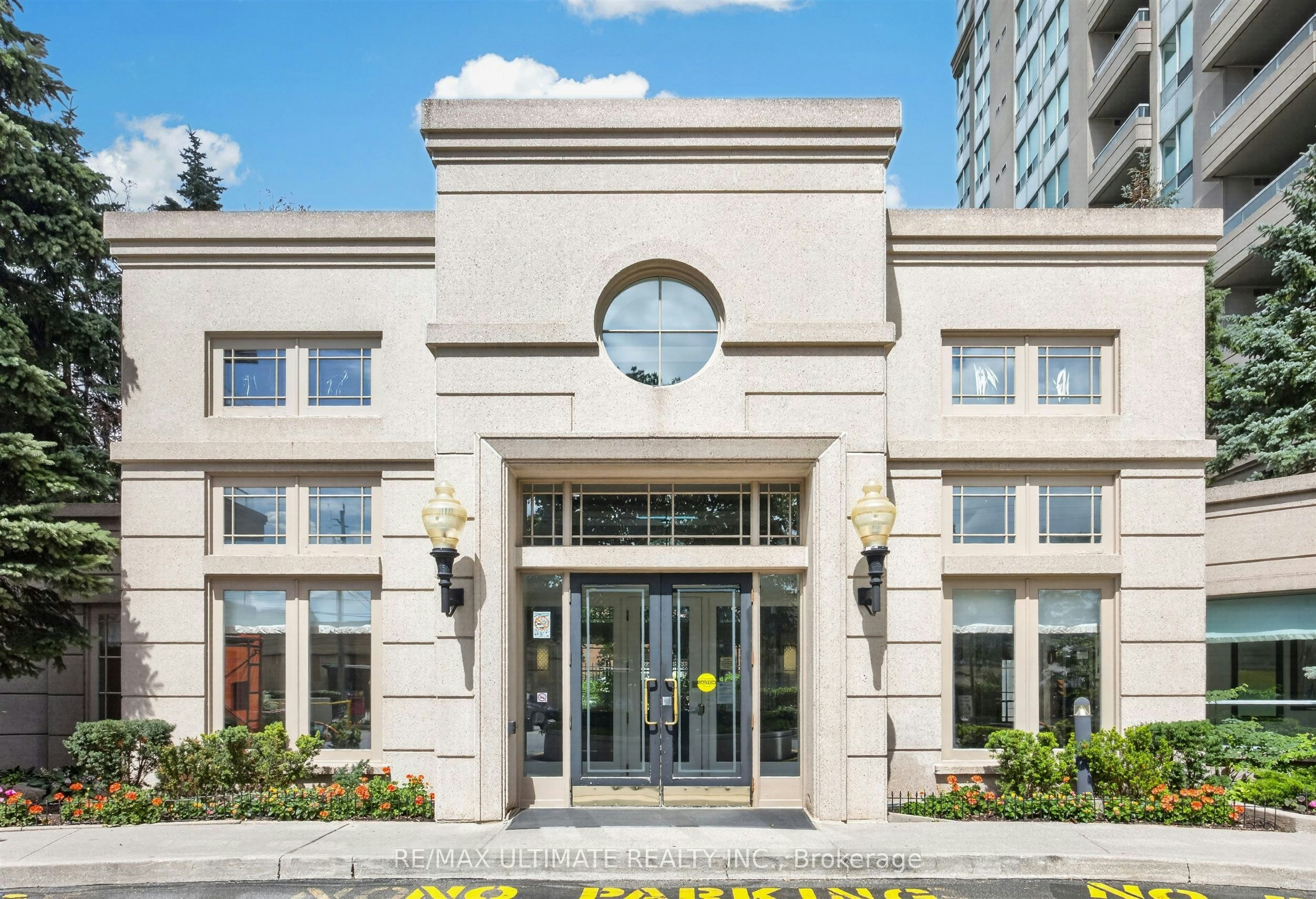 808-8 Covington Road, Toronto, ON, M6A 3E5